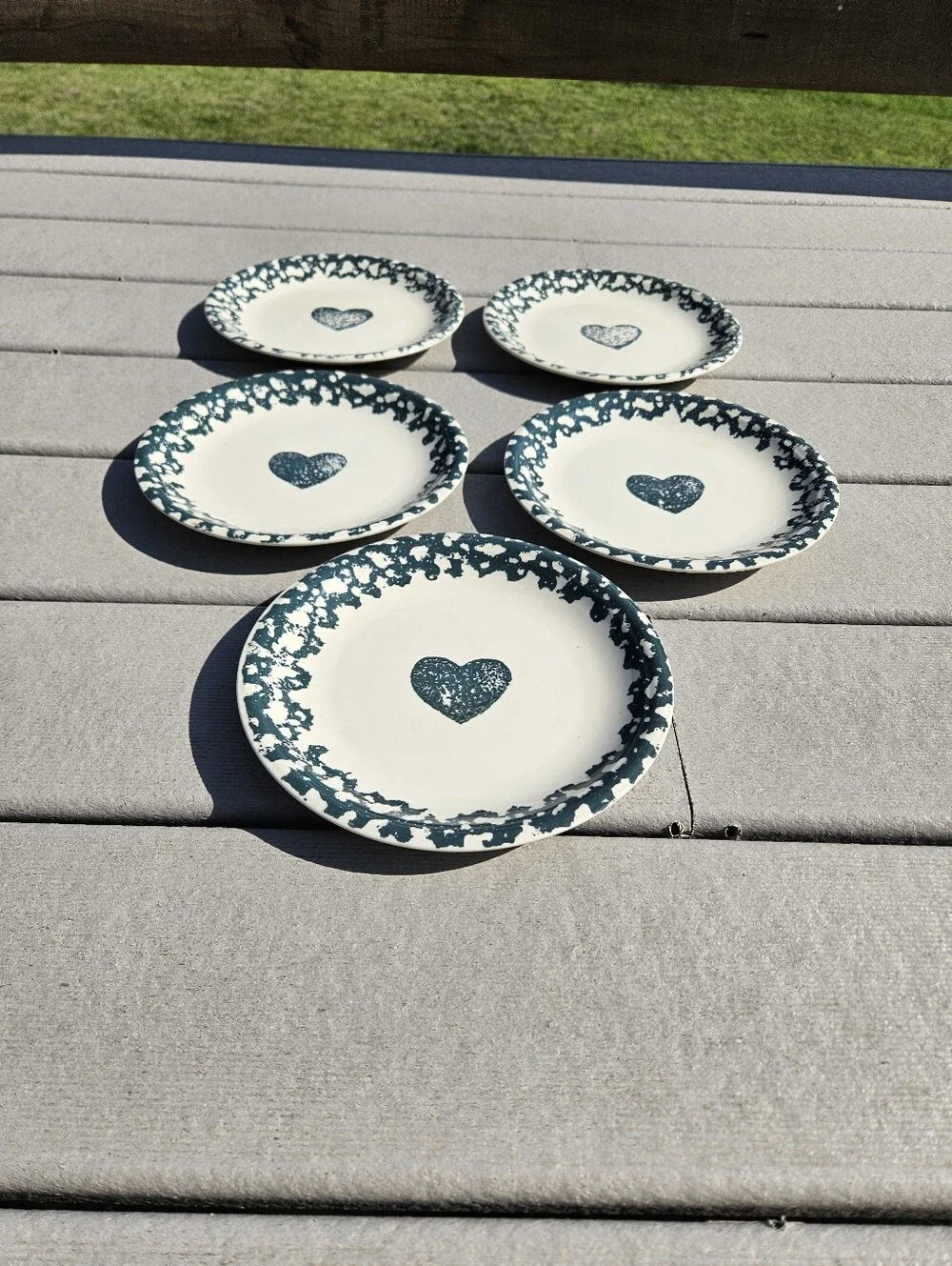 Farmhouse Folk Craft Hearts Tienshan Set of 5 Green Spongeware Salad Plates 7.75